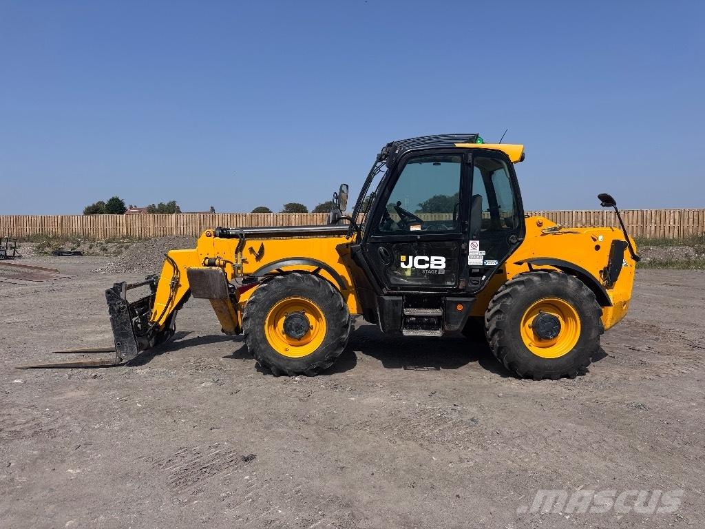 JCB 540-140 Телескопічні навантажувачі