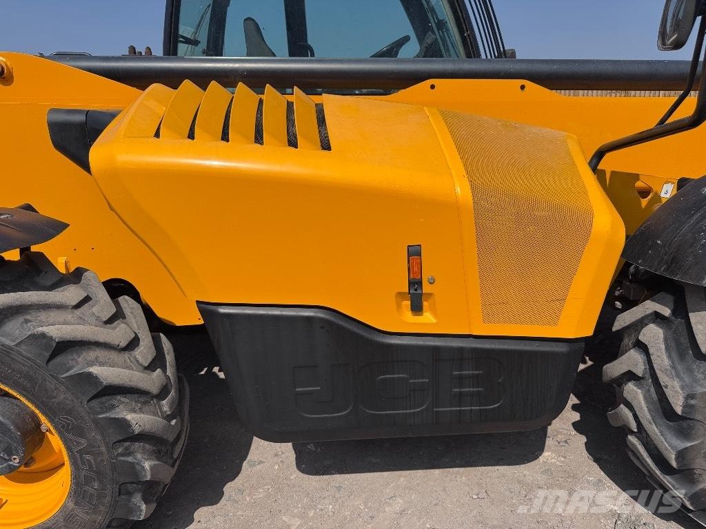 JCB 540-140 Телескопічні навантажувачі