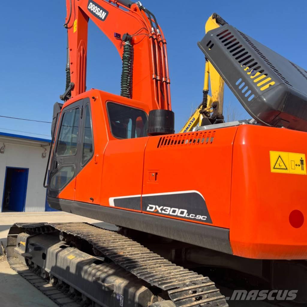 Doosan DX 300 Гусеничні екскаватори
