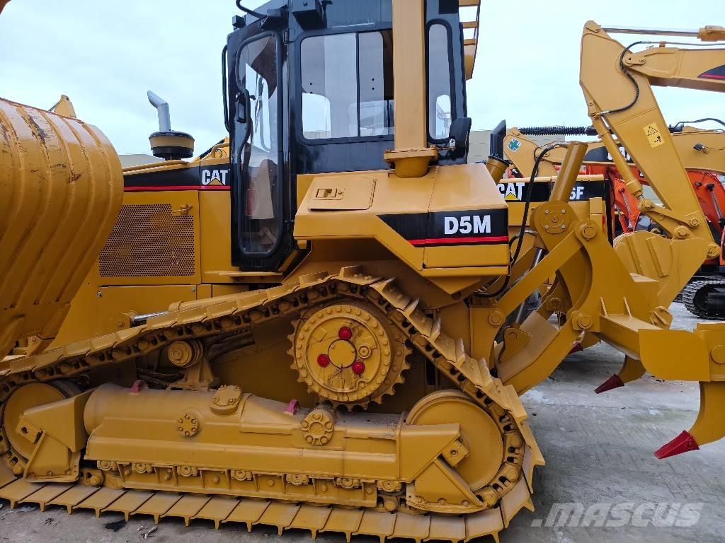 CAT D 5 M Гусеничні бульдозери