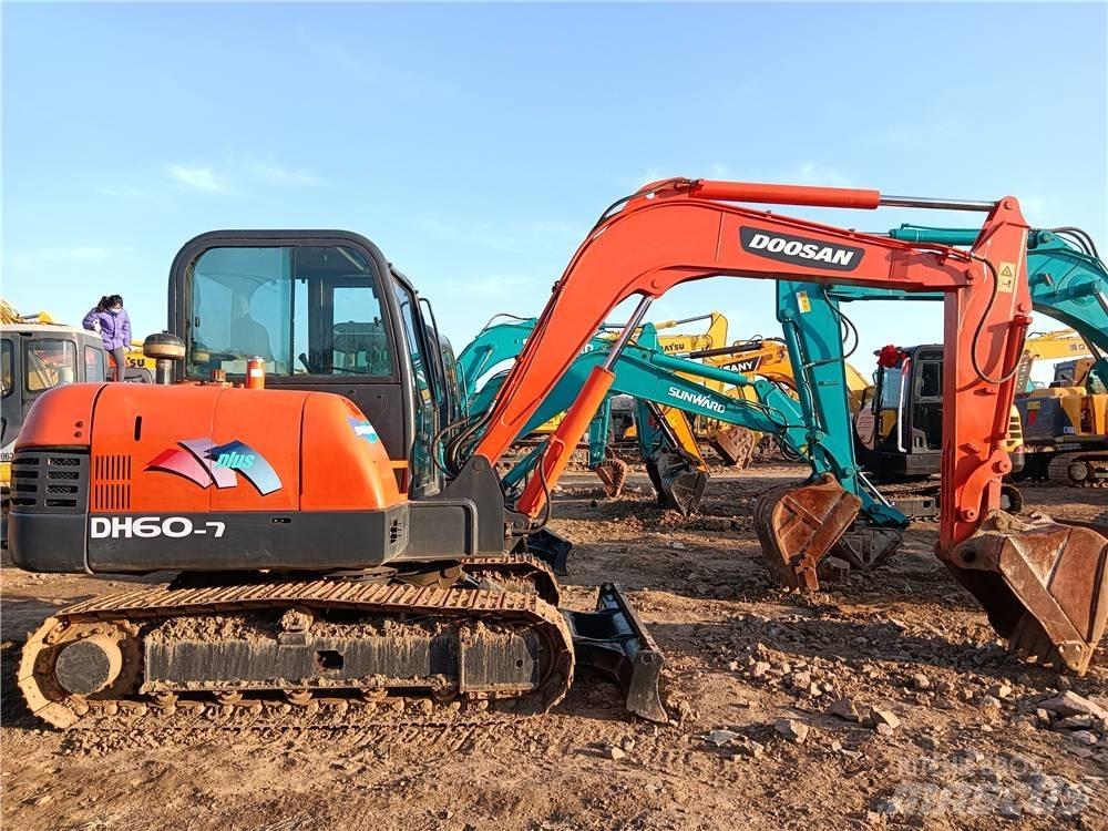 Doosan DH60-7 Гусеничні екскаватори