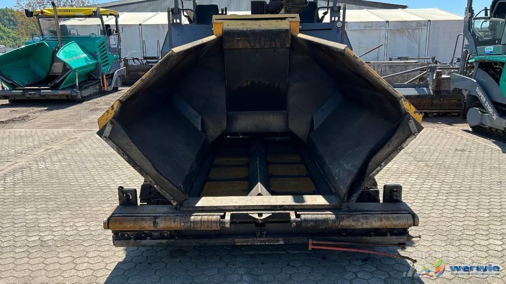 Volvo ABG TITAN 5820 Асфальтовкладачі