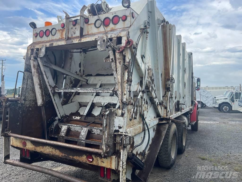 Sterling L7500 Сміттєвози