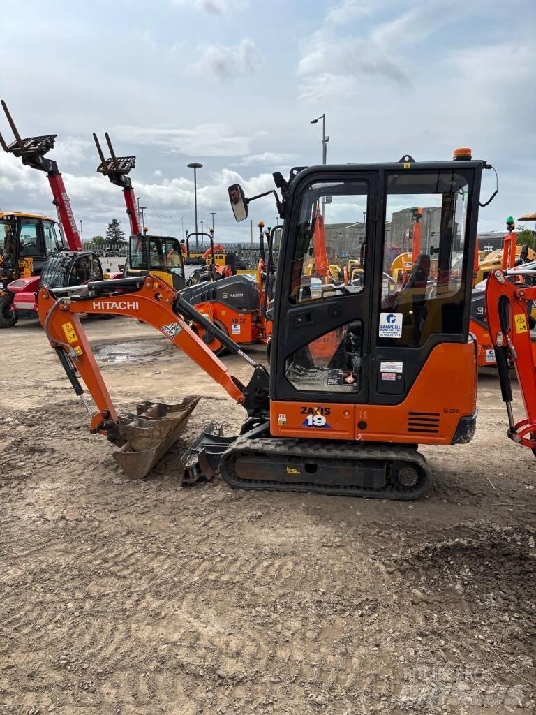 Hitachi ZX 19-6 Міні-екскаватори < 7т