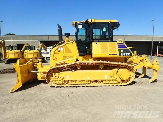 Komatsu D61EX-24 Гусеничні бульдозери