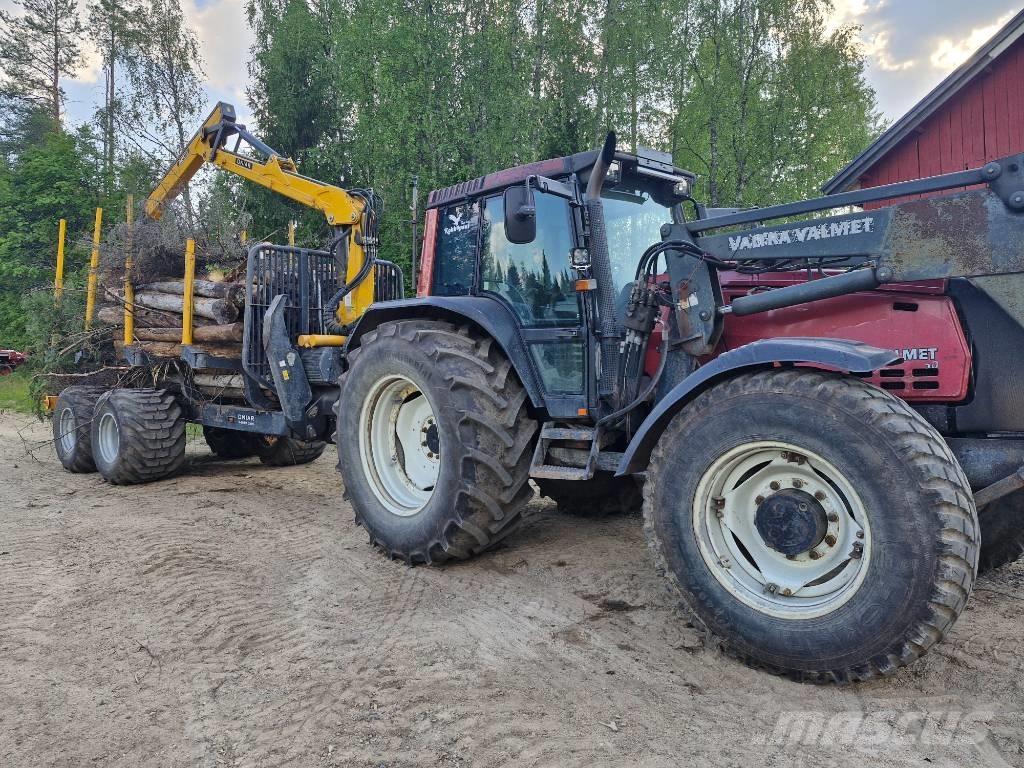 Valtra 8450 Hitech Трактори