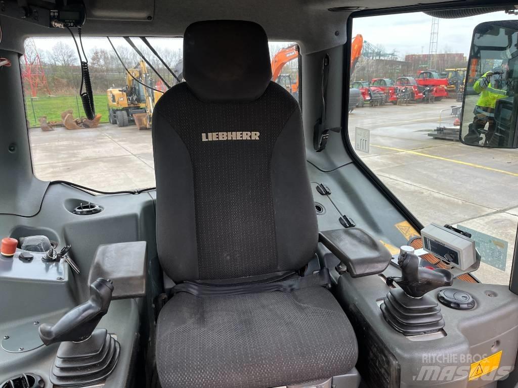 Liebherr PR736LGP Гусеничні бульдозери