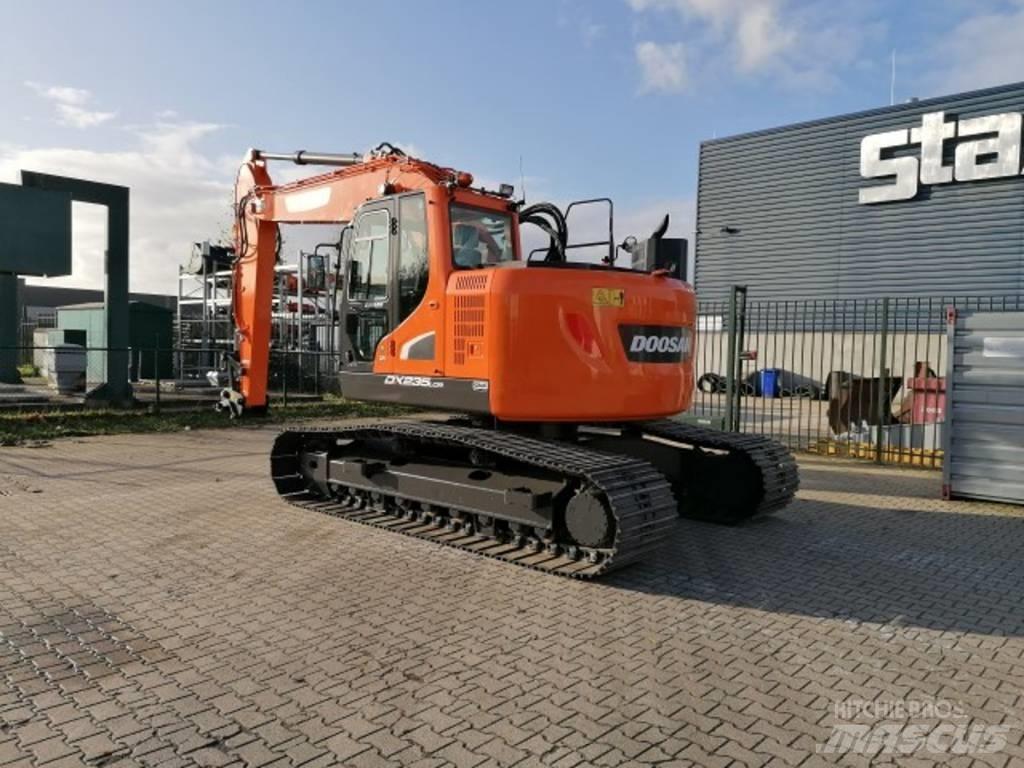Doosan DX 235 LCR-5 Гусеничні екскаватори