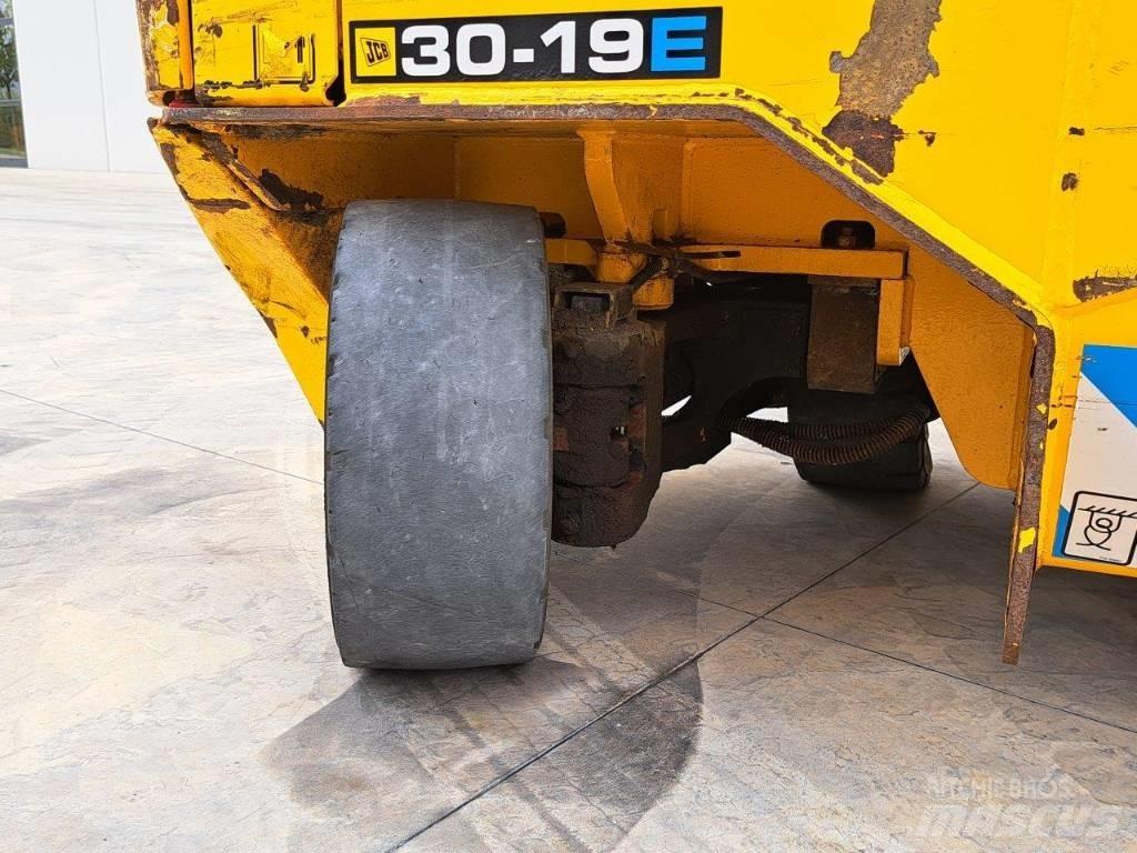 JCB TLT 30-19E Річ-трак із високим підйомом