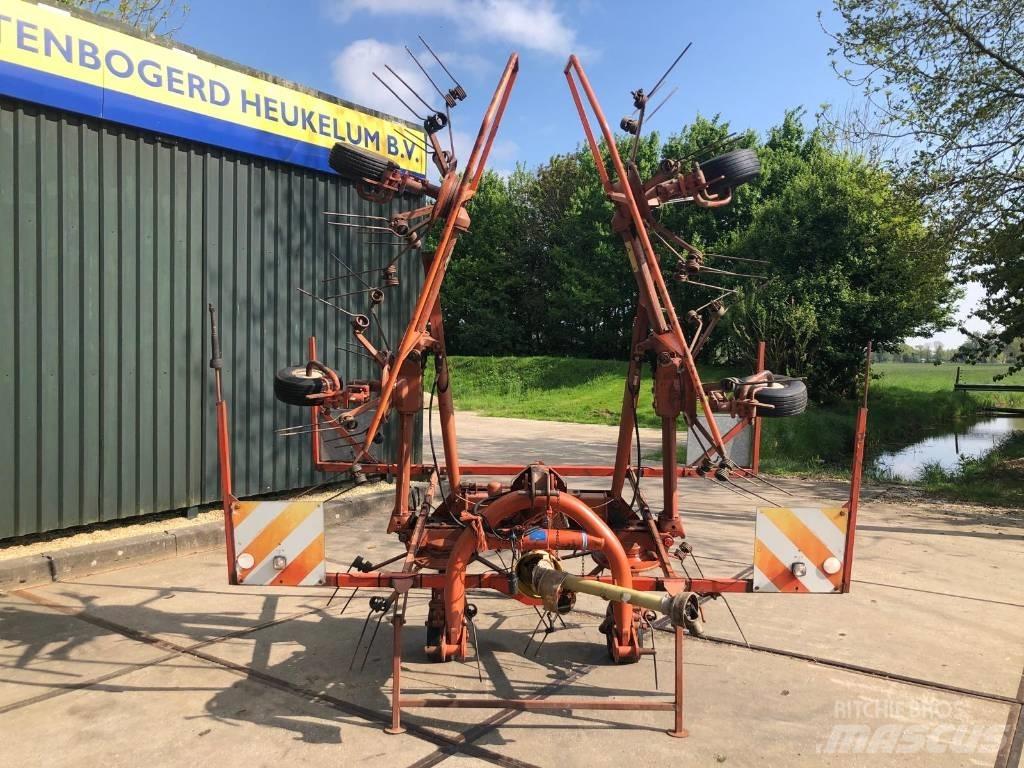 Kuhn GF 6301 M H O Граблі і сінозворушувачі