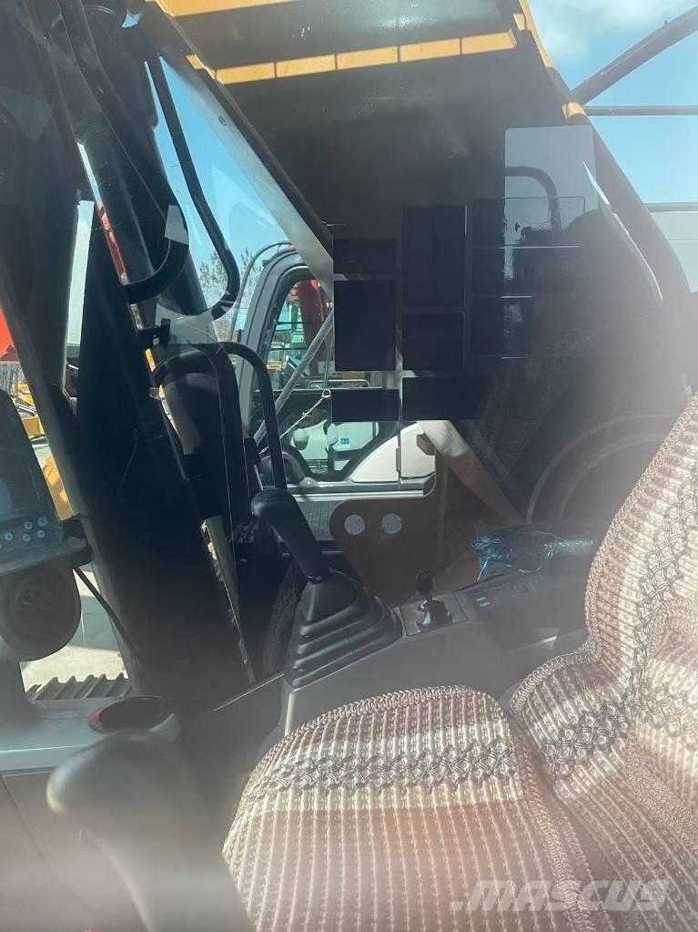 CAT 330D2 Гусеничні екскаватори