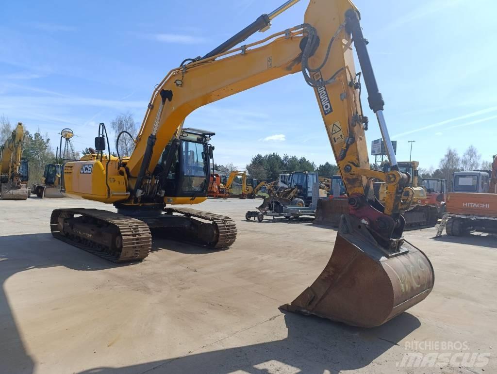 JCB JS 220 Гусеничні екскаватори