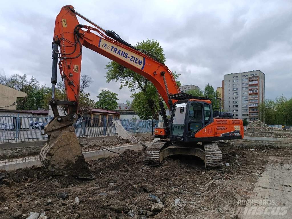 Doosan DX 300 LC-5 Гусеничні екскаватори