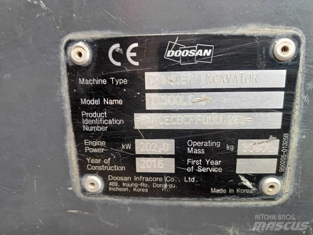Doosan DX 300 LC-5 Гусеничні екскаватори