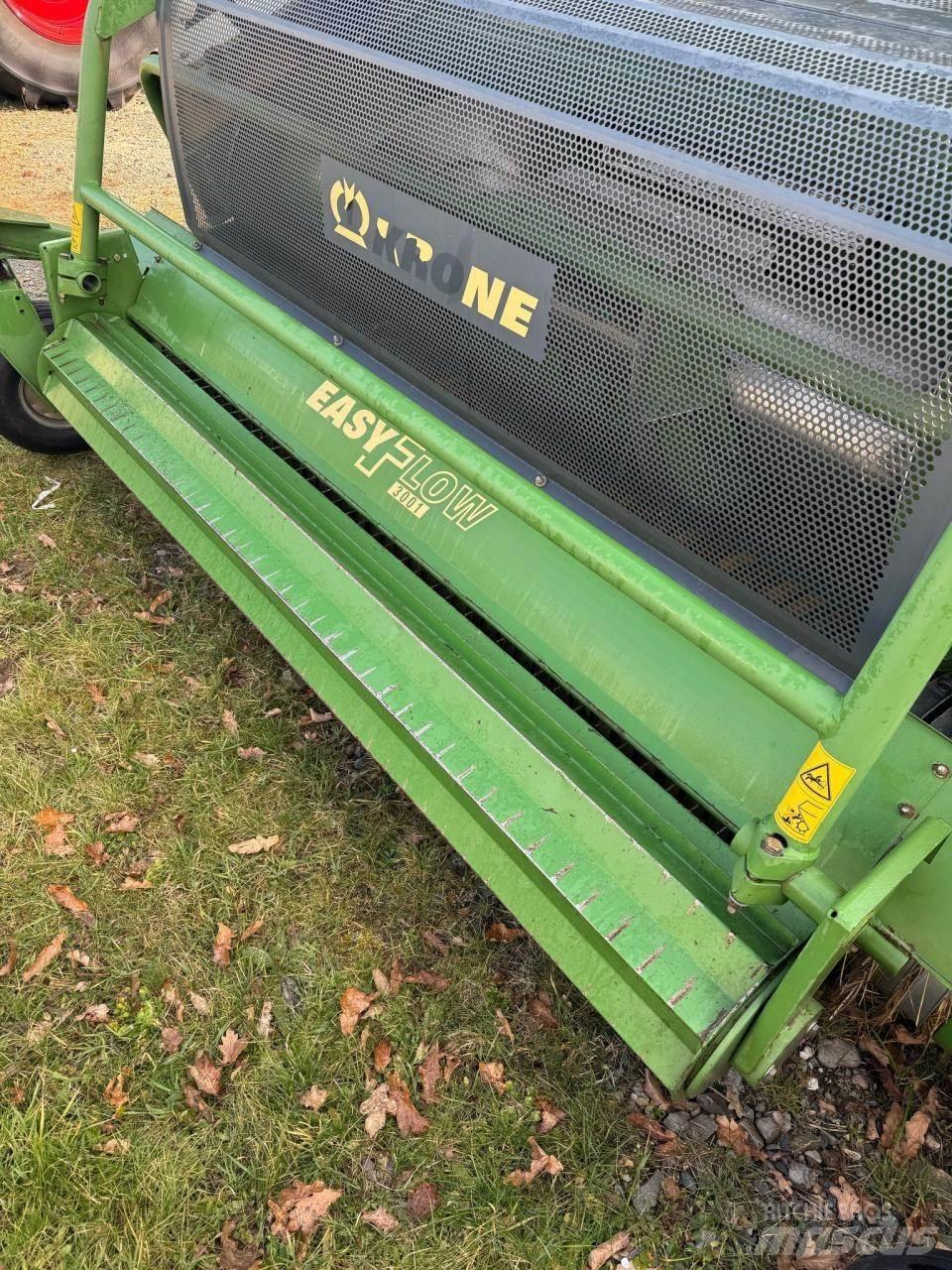 Krone BIG x 700 Кормозбиральні комбайни