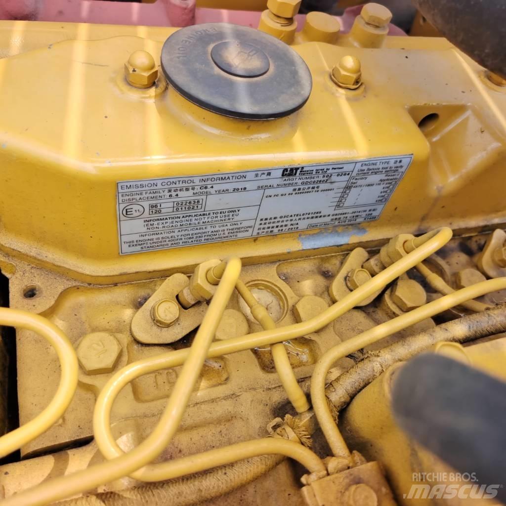 CAT 320CL Гусеничні екскаватори