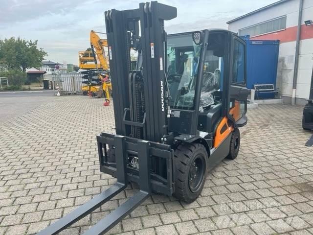 Doosan D35C-9 Дизельні навантажувачі