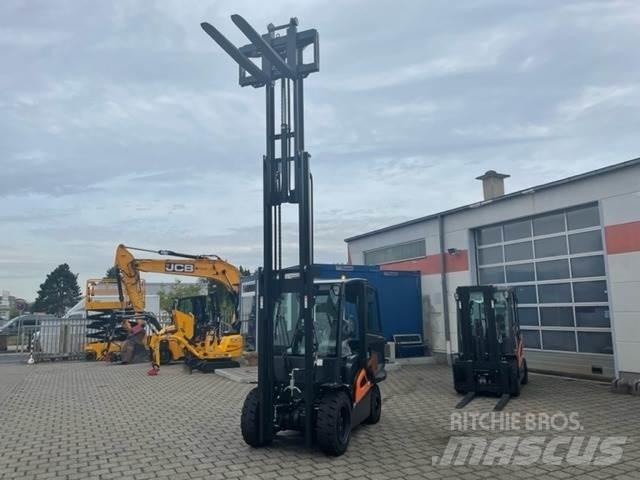 Doosan D35C-9 Дизельні навантажувачі