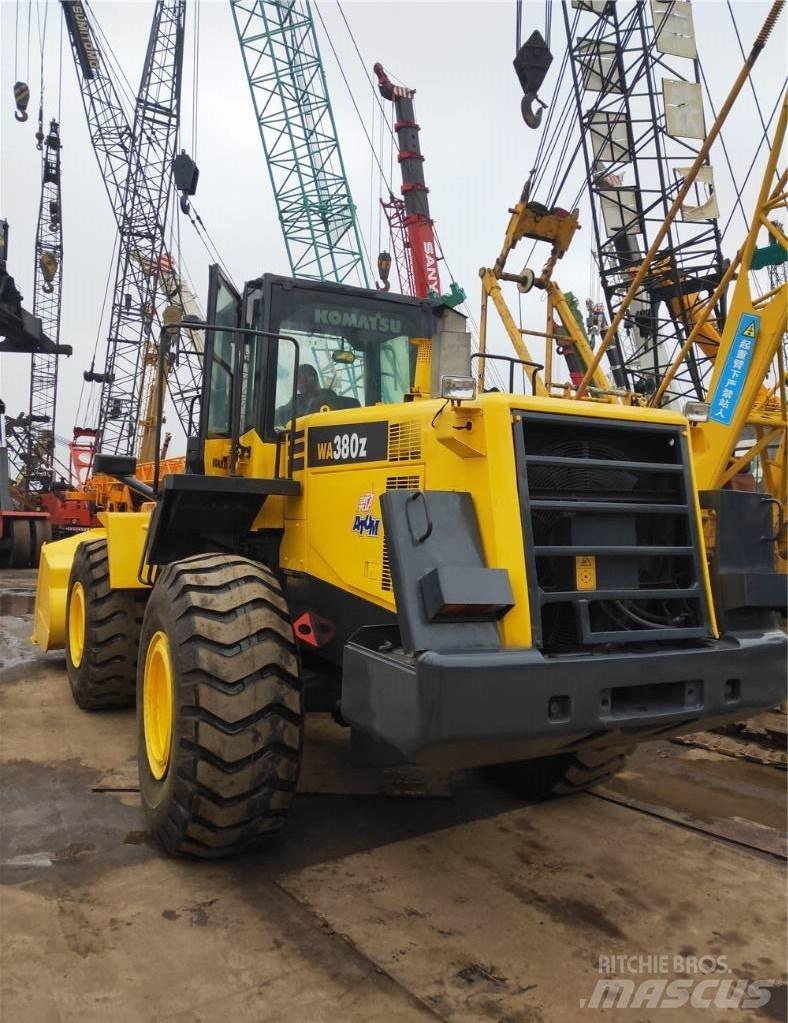 Komatsu WA 380 Фронтальні навантажувачі