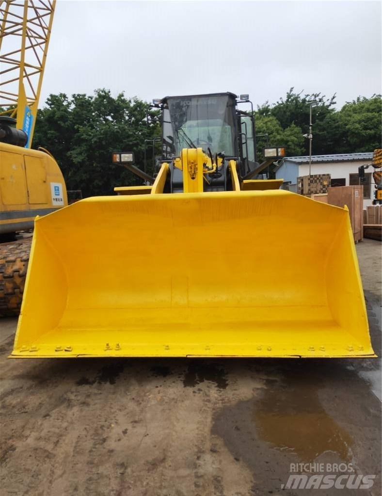Komatsu WA 380 Фронтальні навантажувачі