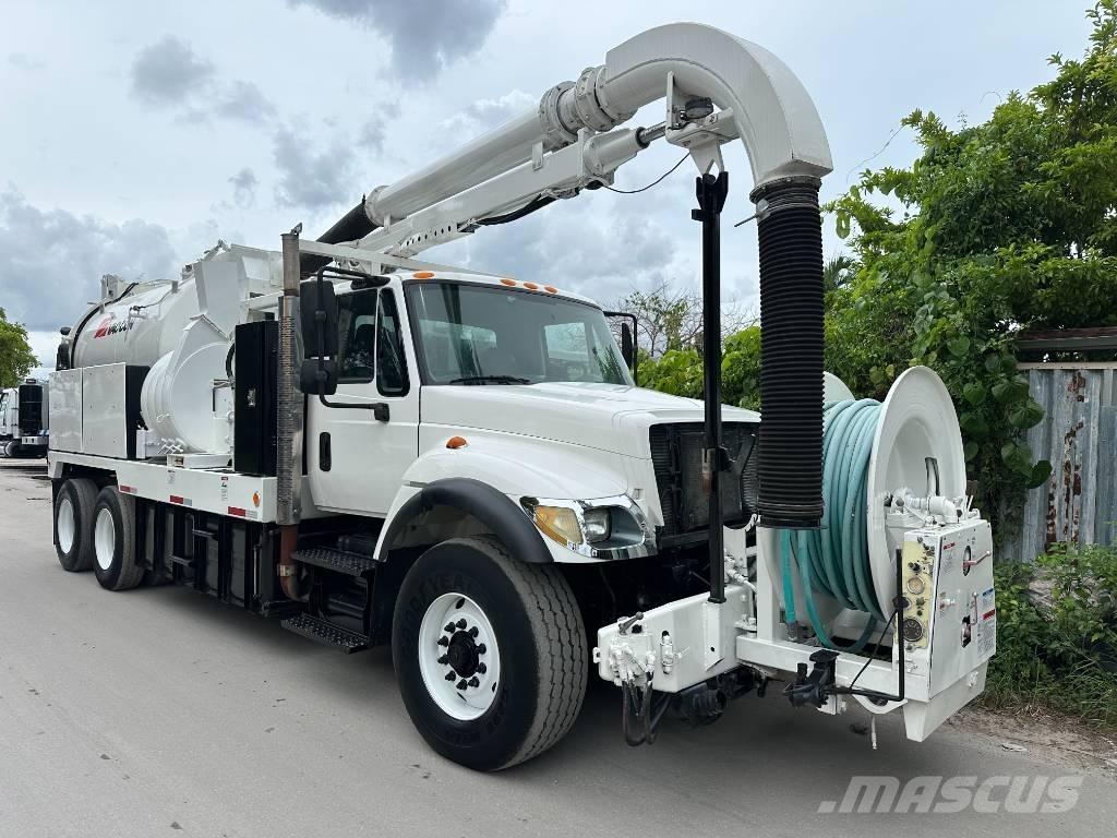 International 7400 Комбі/Вакуумні вантажівки