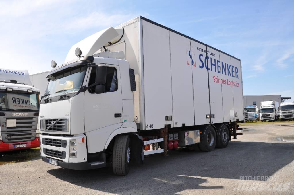 Volvo FH440 6X2 Фургони