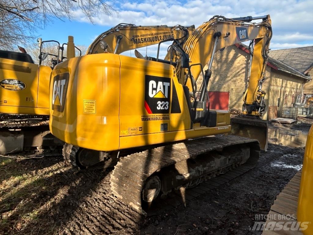 CAT 323 Nextgen Гусеничні екскаватори