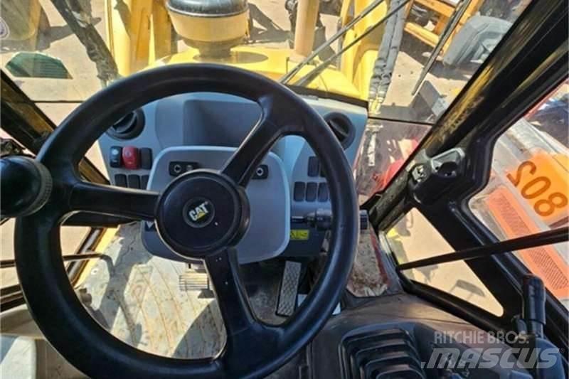 CAT 426F2 TLB Екскаватори-навантажувачі