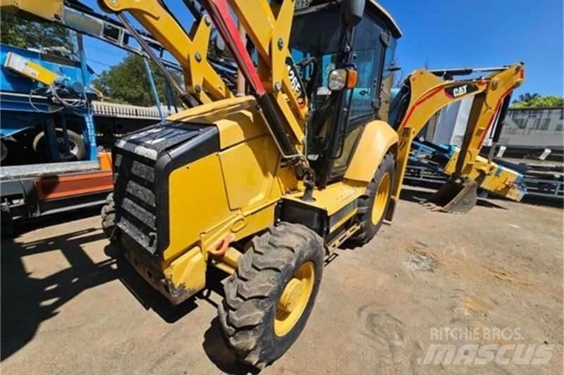 CAT 426F2 TLB Екскаватори-навантажувачі