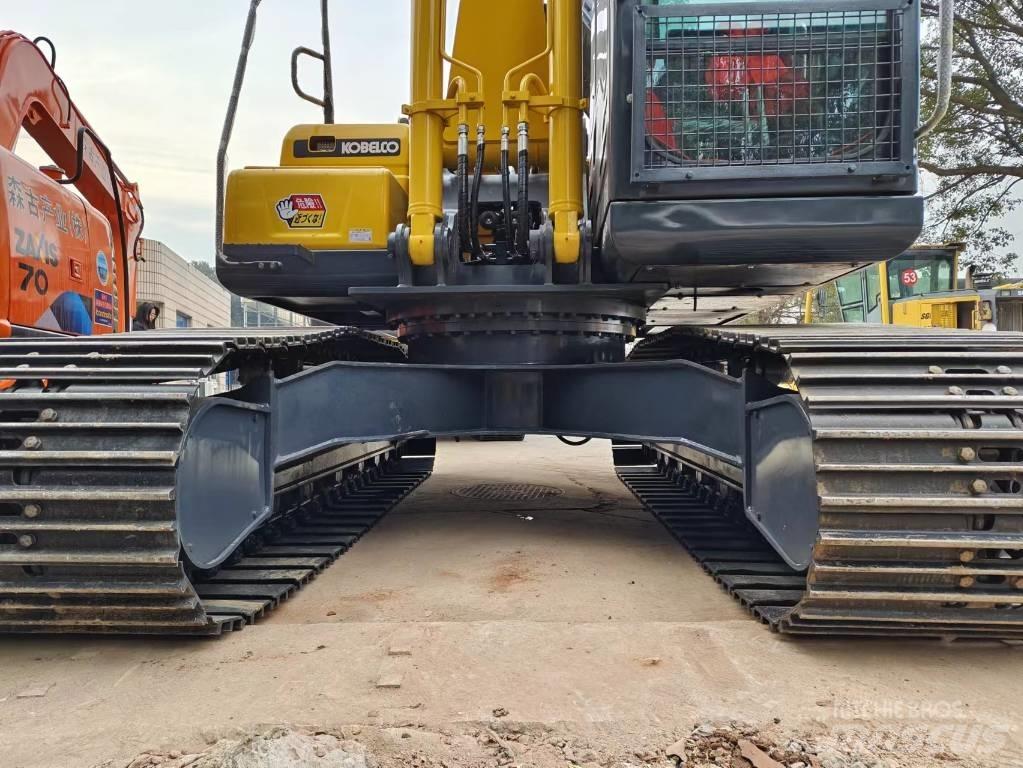 Kobelco SK200D Гусеничні екскаватори