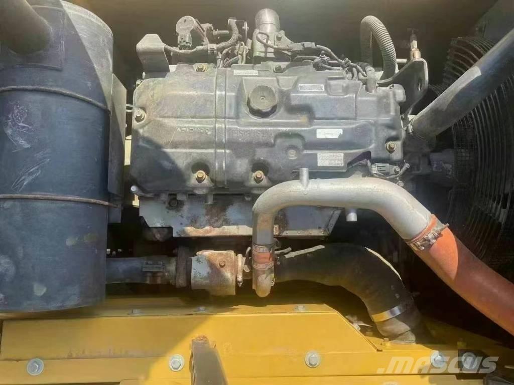 Sany SY 215 C Гусеничні екскаватори