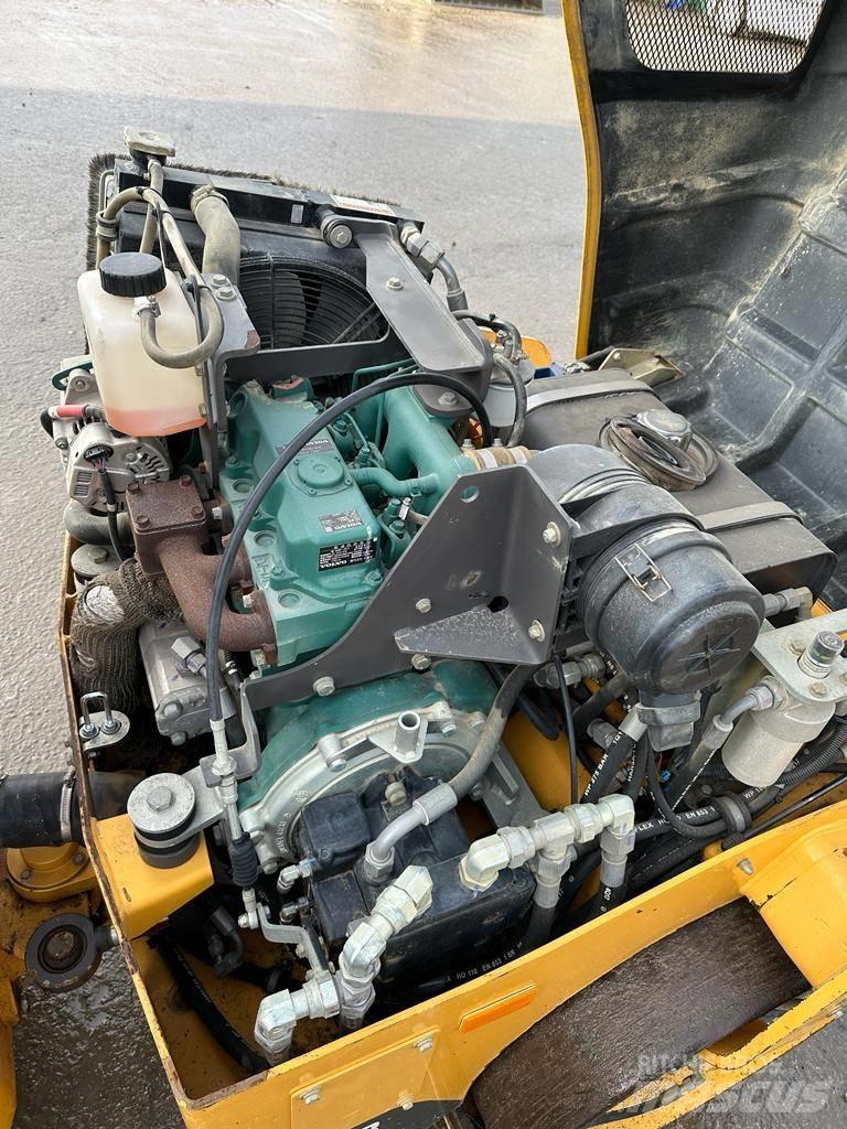 Volvo DD 25 B Котки тротуарні