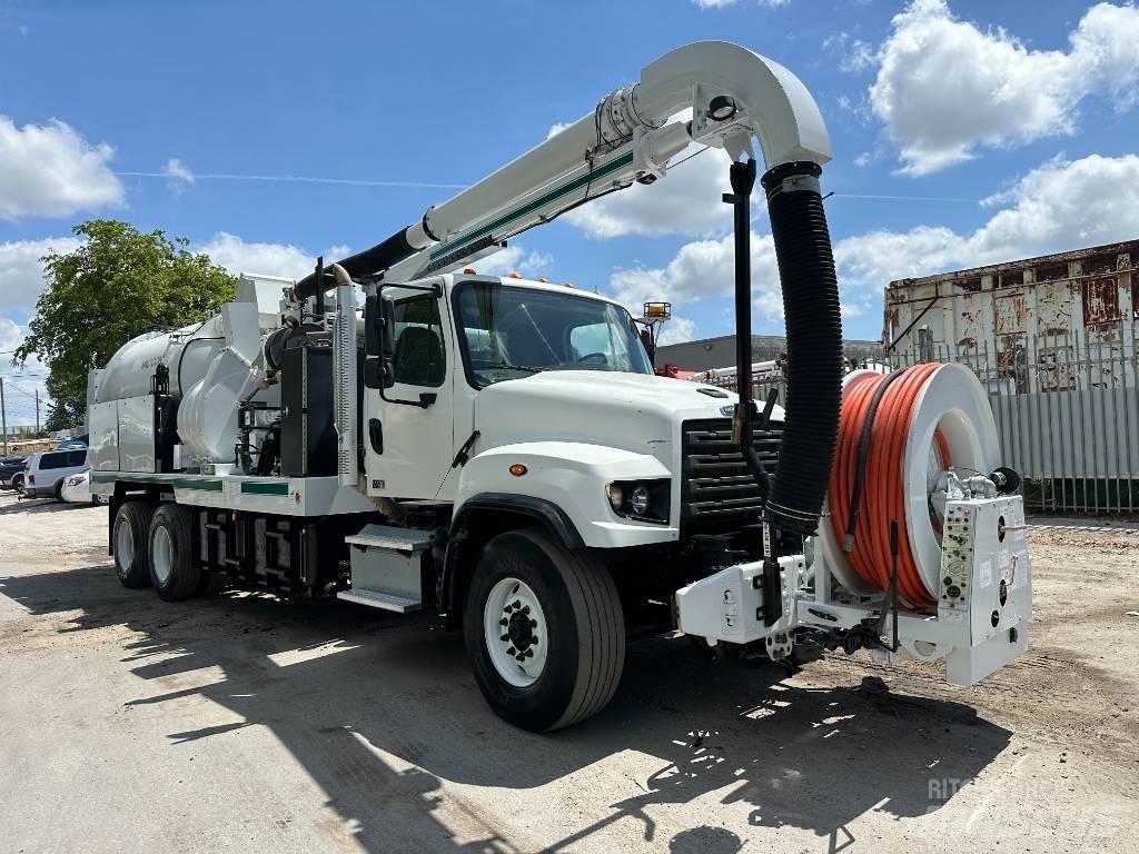 Freightliner 114 SD Комбі/Вакуумні вантажівки