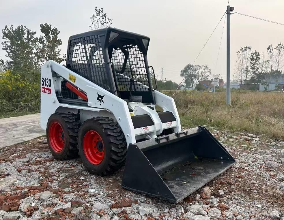 Bobcat S 130 Міні-навантажувачі