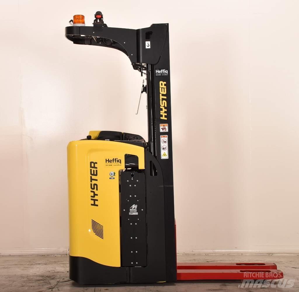 Hyster RS1.6 Самохідні електроштабелери