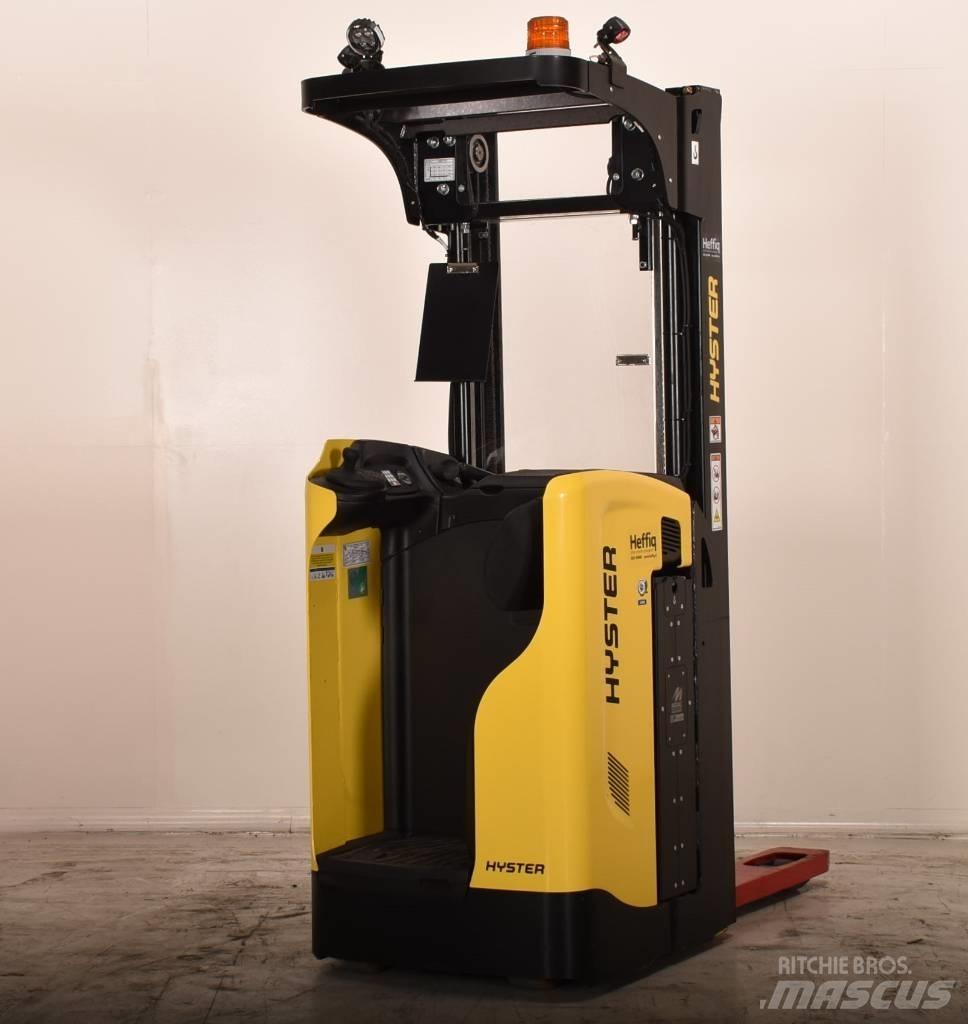 Hyster RS1.6 Самохідні електроштабелери