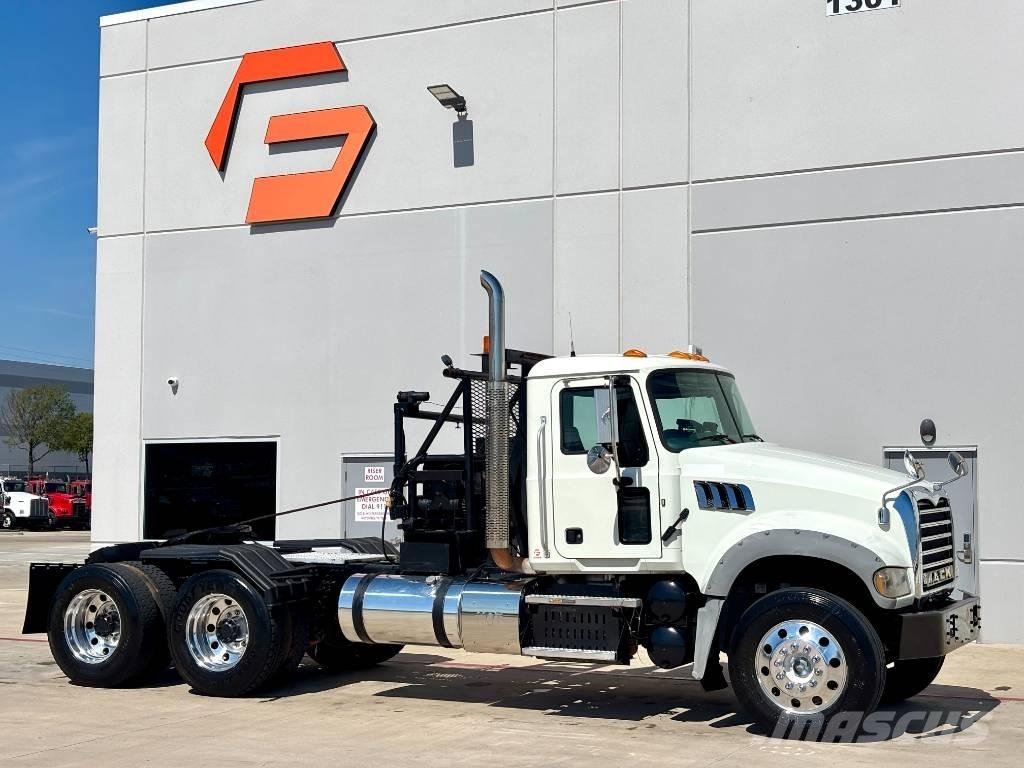 Mack GU713 Евакуатори