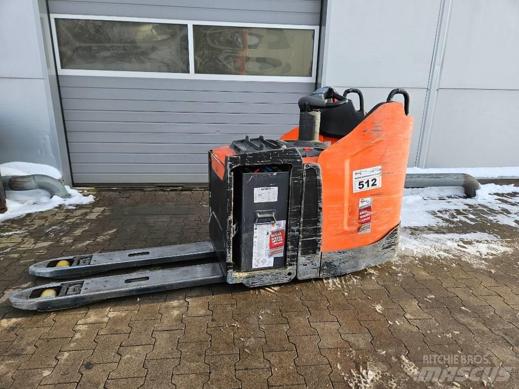 BT LPE 250 Електронавантажувачі