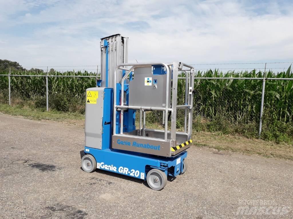 Genie GR 20 Вертикальні щоглові підйомники