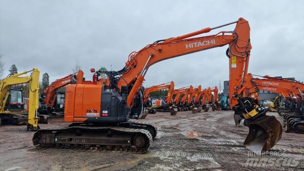 Hitachi ZX225USLC-6 Гусеничні екскаватори