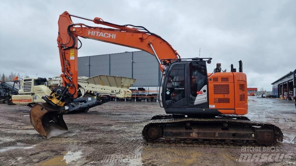Hitachi ZX225USLC-6 Гусеничні екскаватори