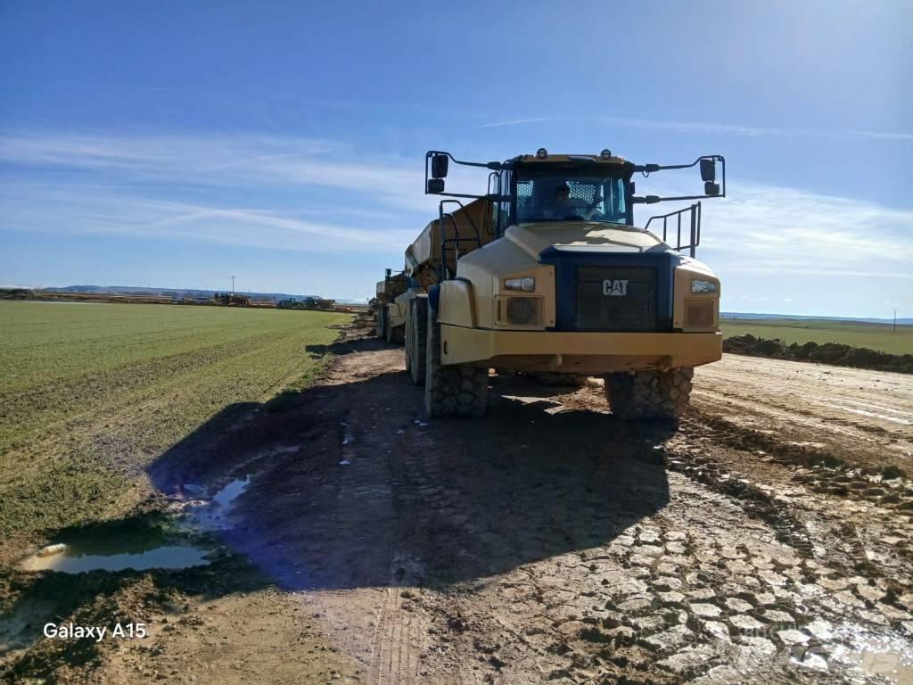 CAT 745 Зчленовані самоскиди