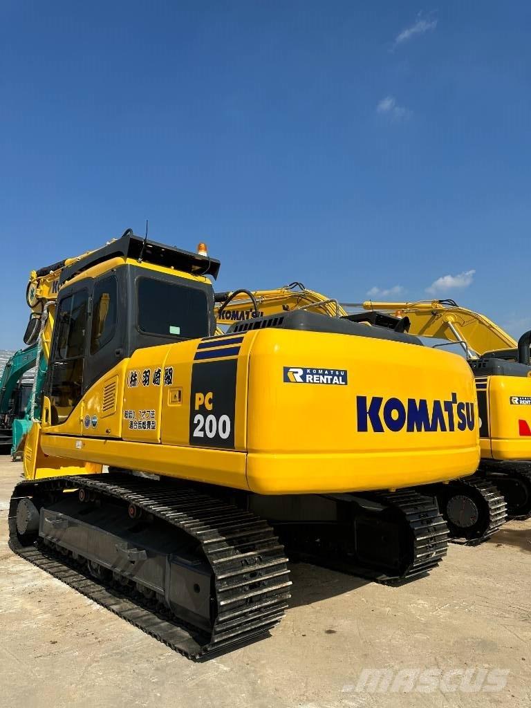 Komatsu PC 200-7 Гусеничні екскаватори