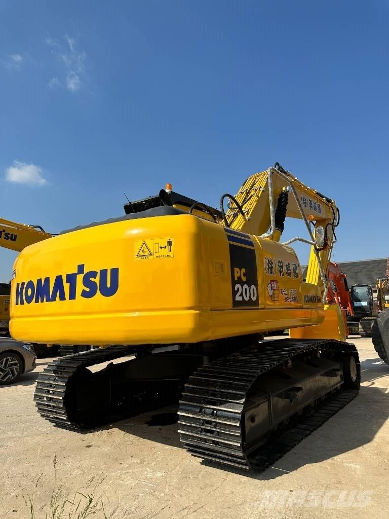 Komatsu PC 200-7 Гусеничні екскаватори