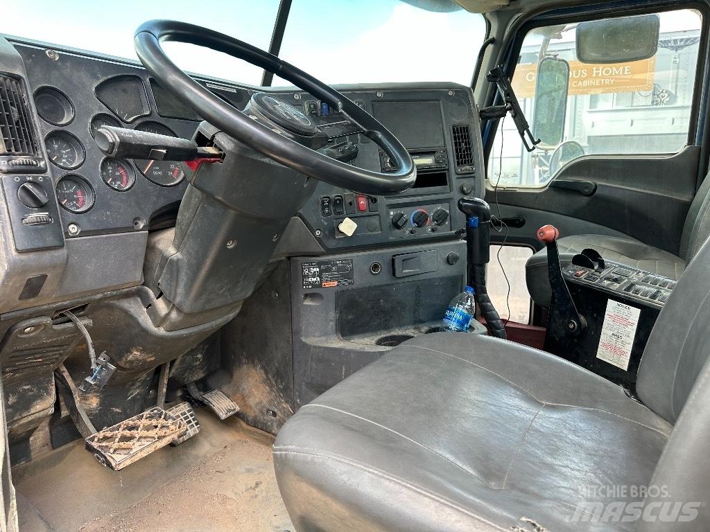 Mack GU 800 Вантажівки / спеціальні