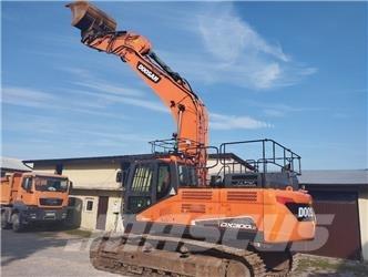 Doosan DX 300 LC Гусеничні екскаватори
