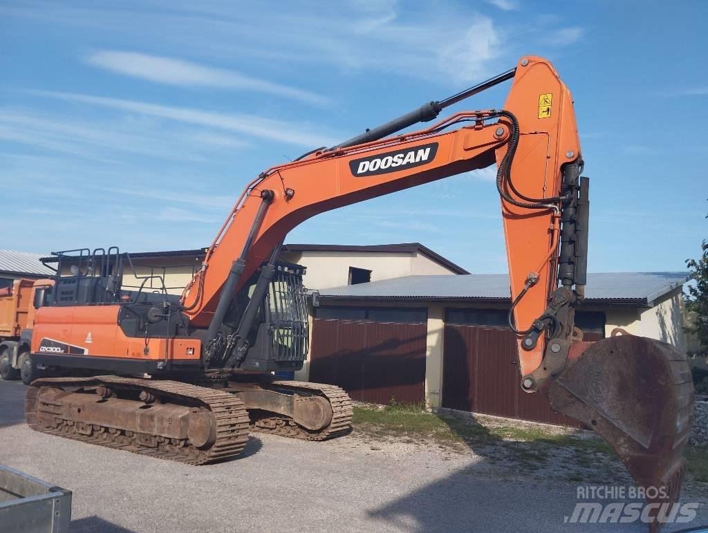 Doosan DX 300 LC Гусеничні екскаватори