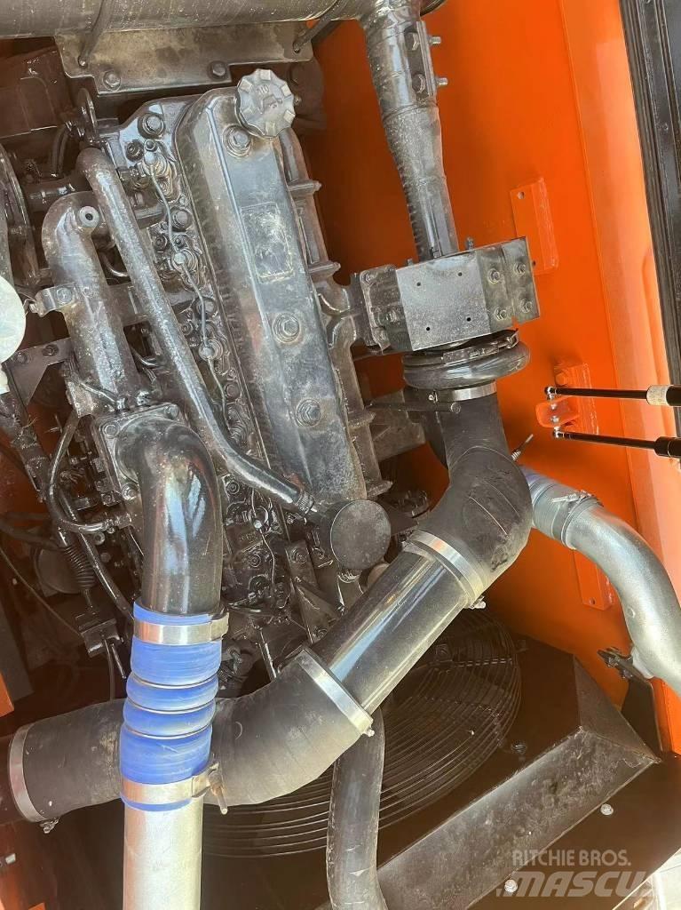 Doosan DX225LC-9C Гусеничні екскаватори