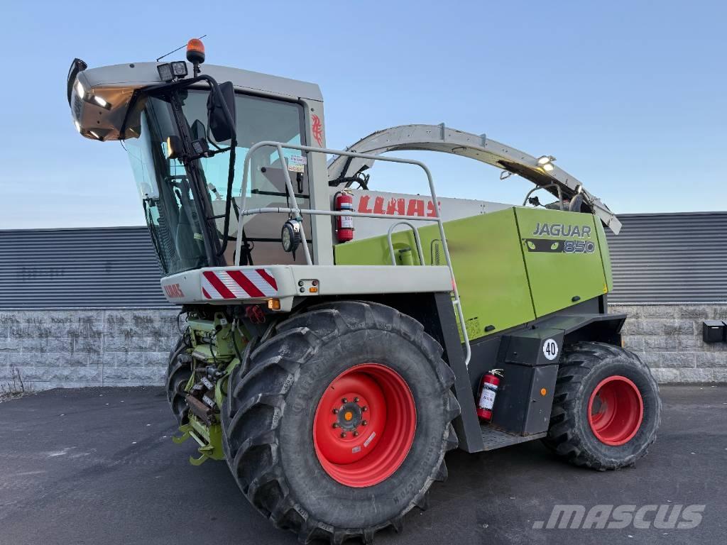 CLAAS Jaguar 850 Фуражні комбайни