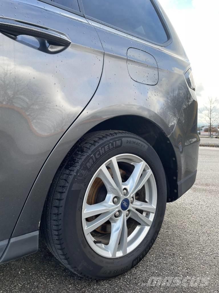 Ford Galaxy Автомобілі